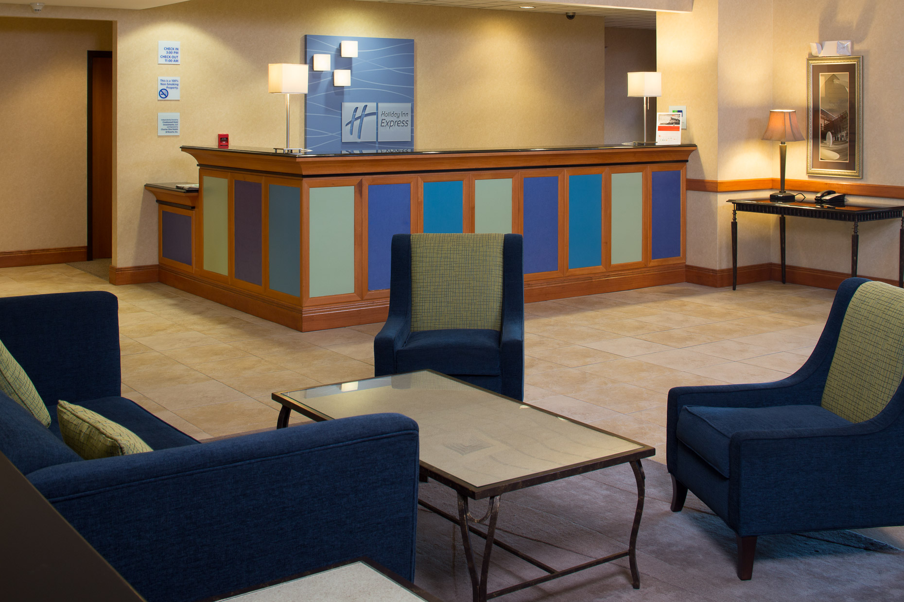 Holiday Inn Express Lobby - Mark Borosch Photography - Sarasota, FL